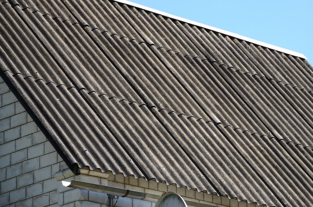 Vente de maison : comment gérer la présence d'amiante ?